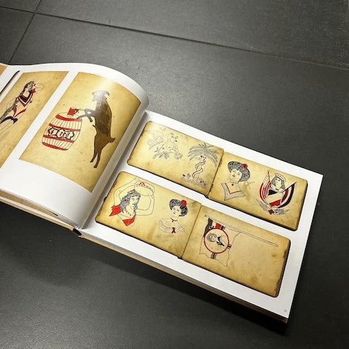 "The Collection" Aelteste Taetowierstube